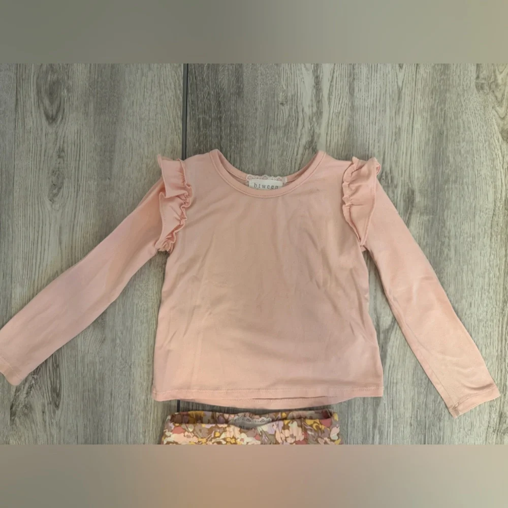 Pink Ruffle Top and Floral Pants Set - Picture 3 of 8